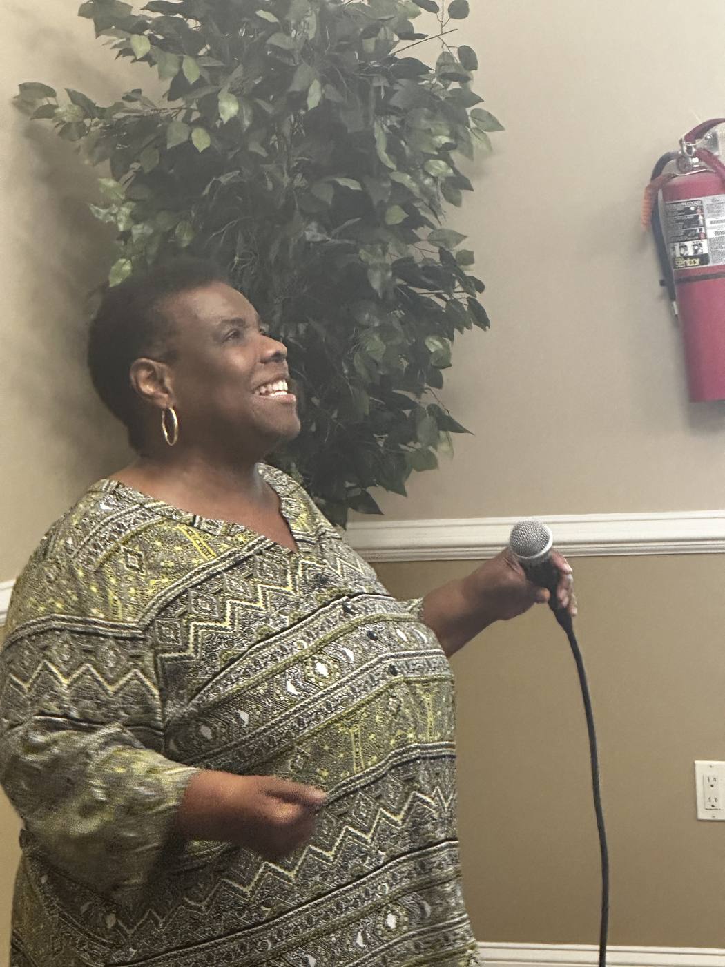 Darlene Ellis leading worship
